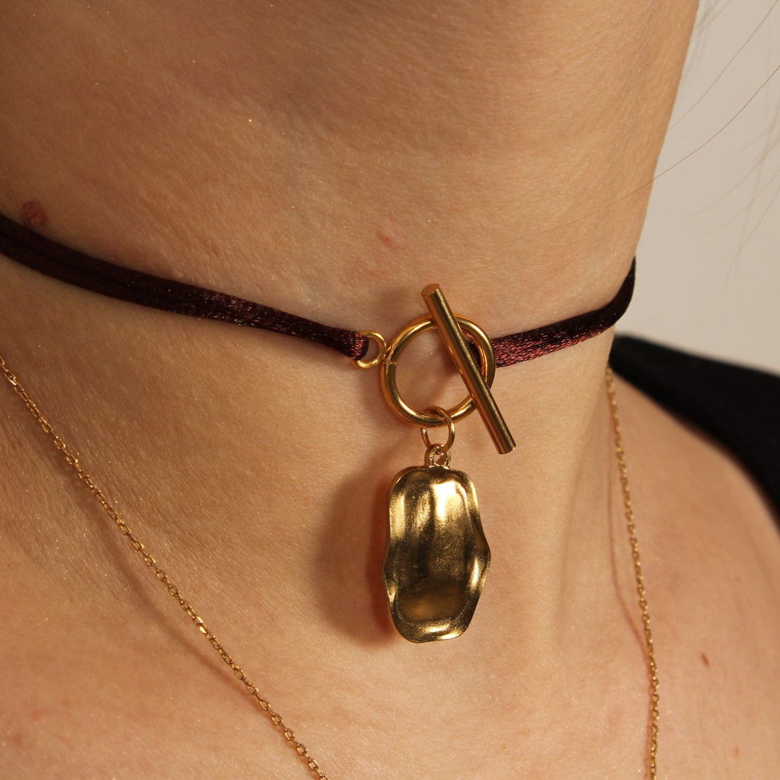 Collier AVA