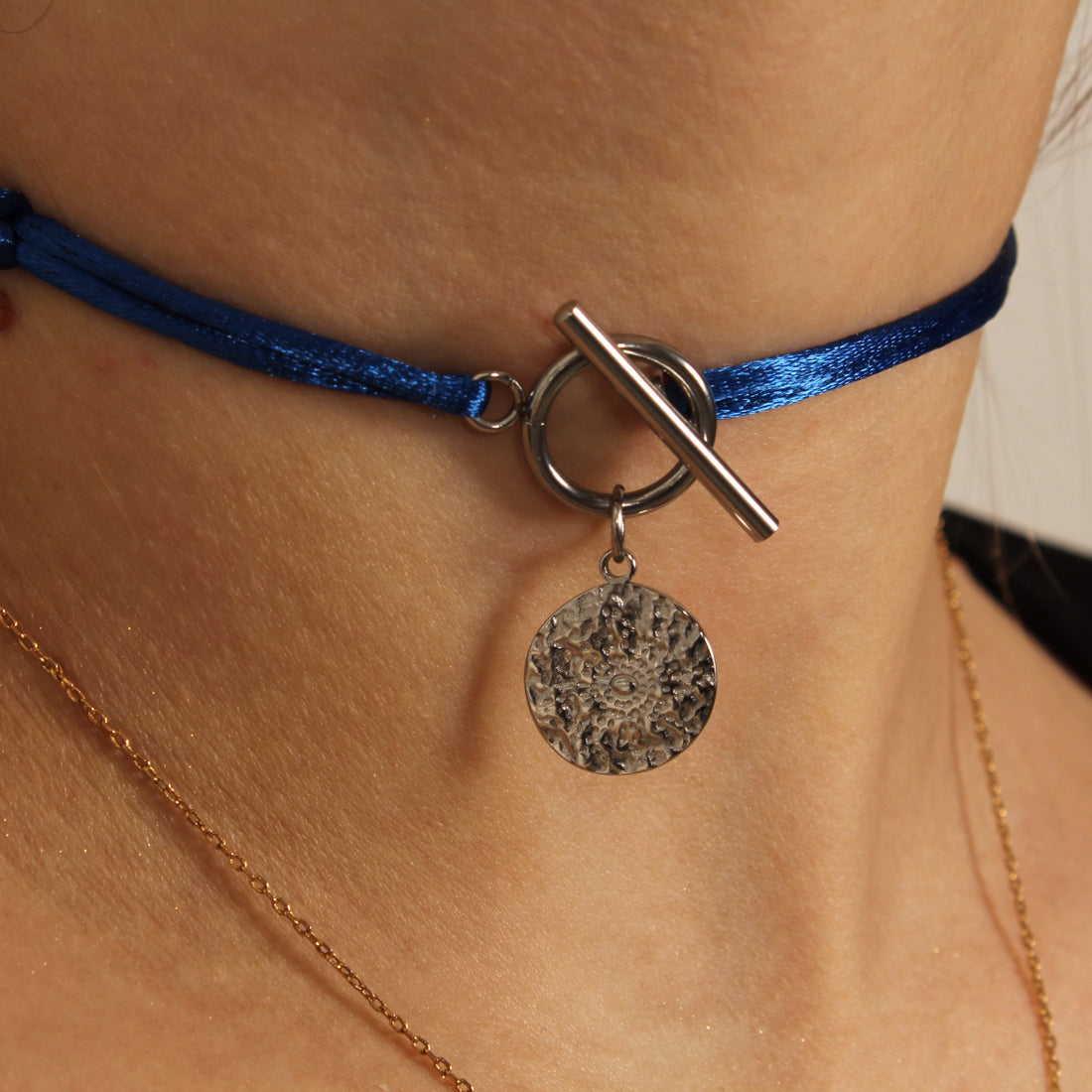 Collier ALMA