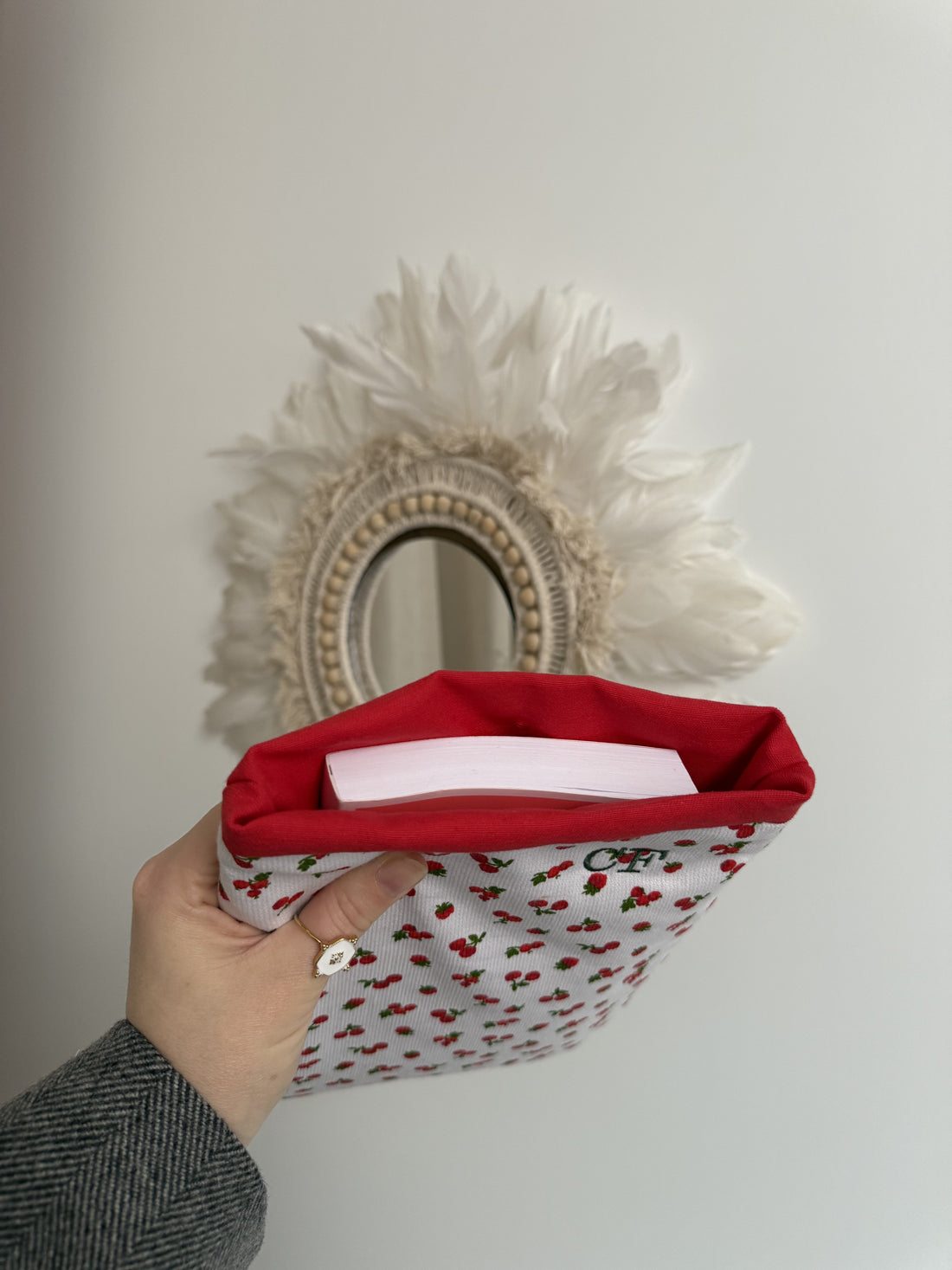 Pochette de livre cerise