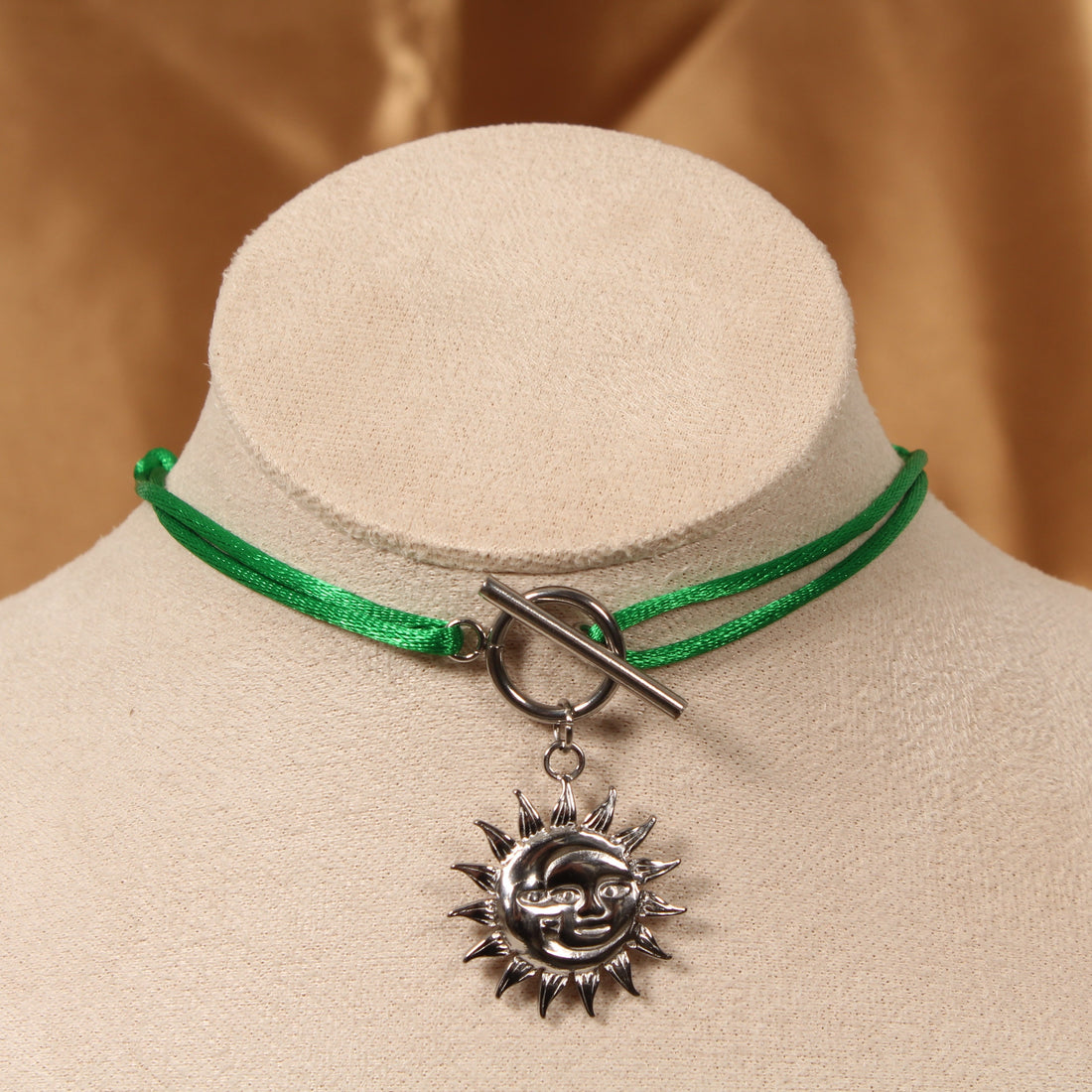 Collier SARA