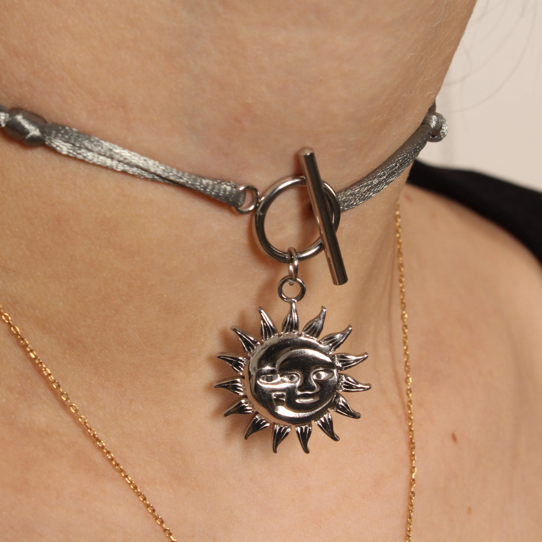 Collier SARA
