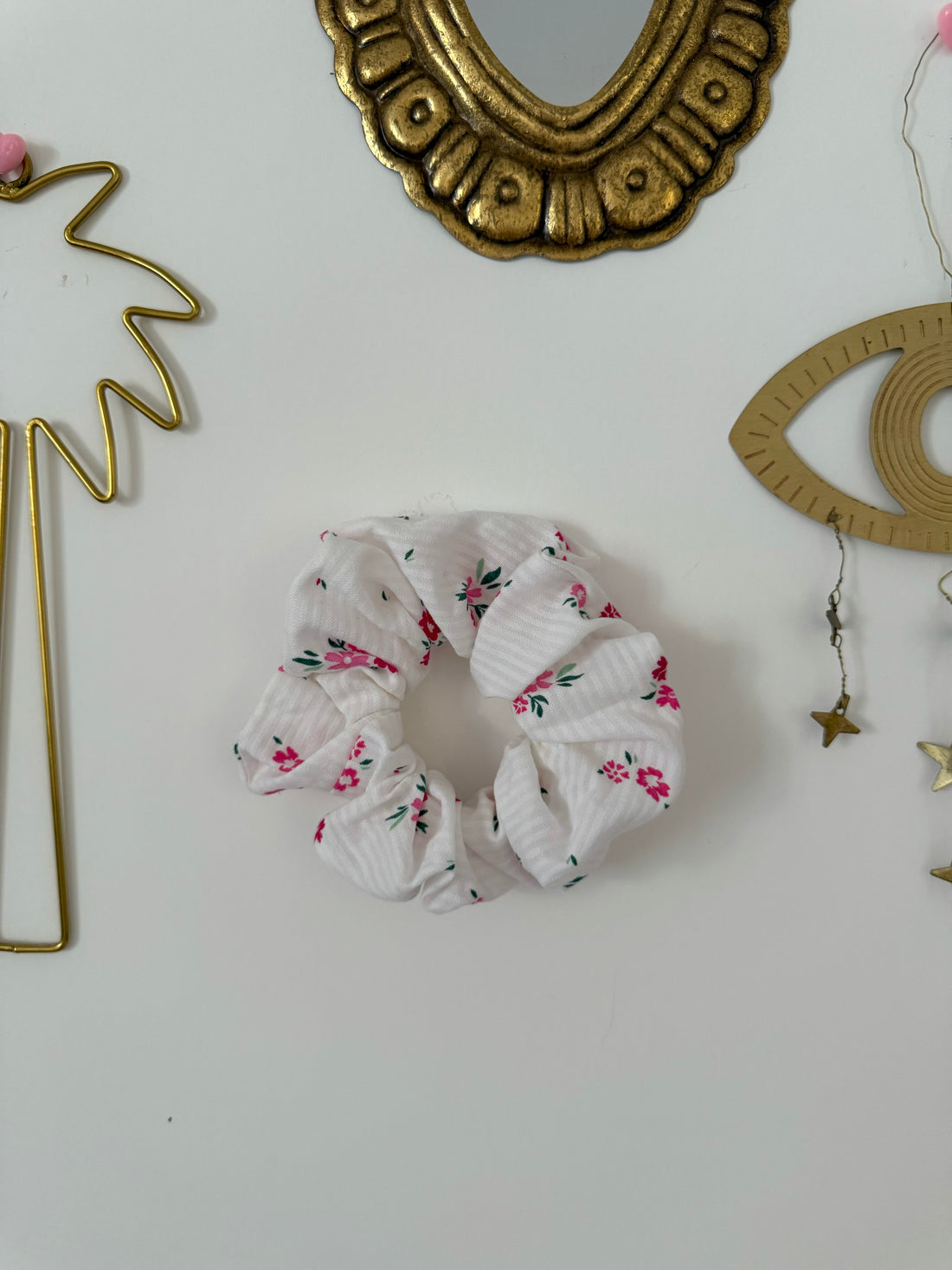 Chouchou blanc à fleurs