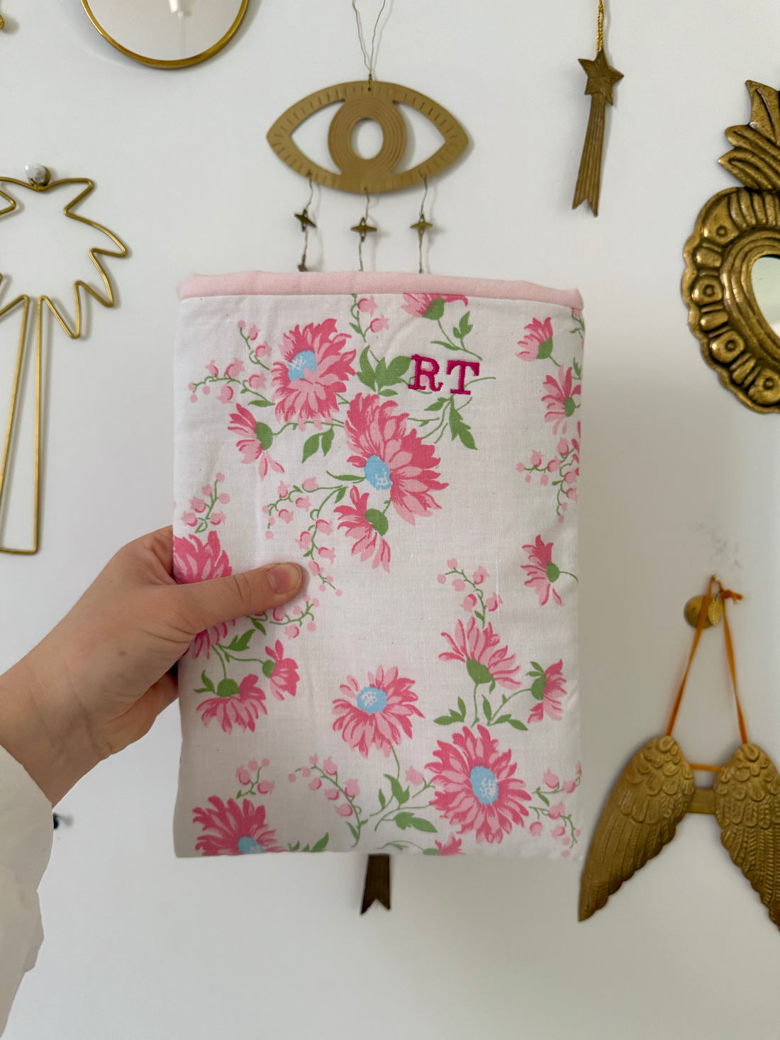 Pochette de livre à grosses fleurs