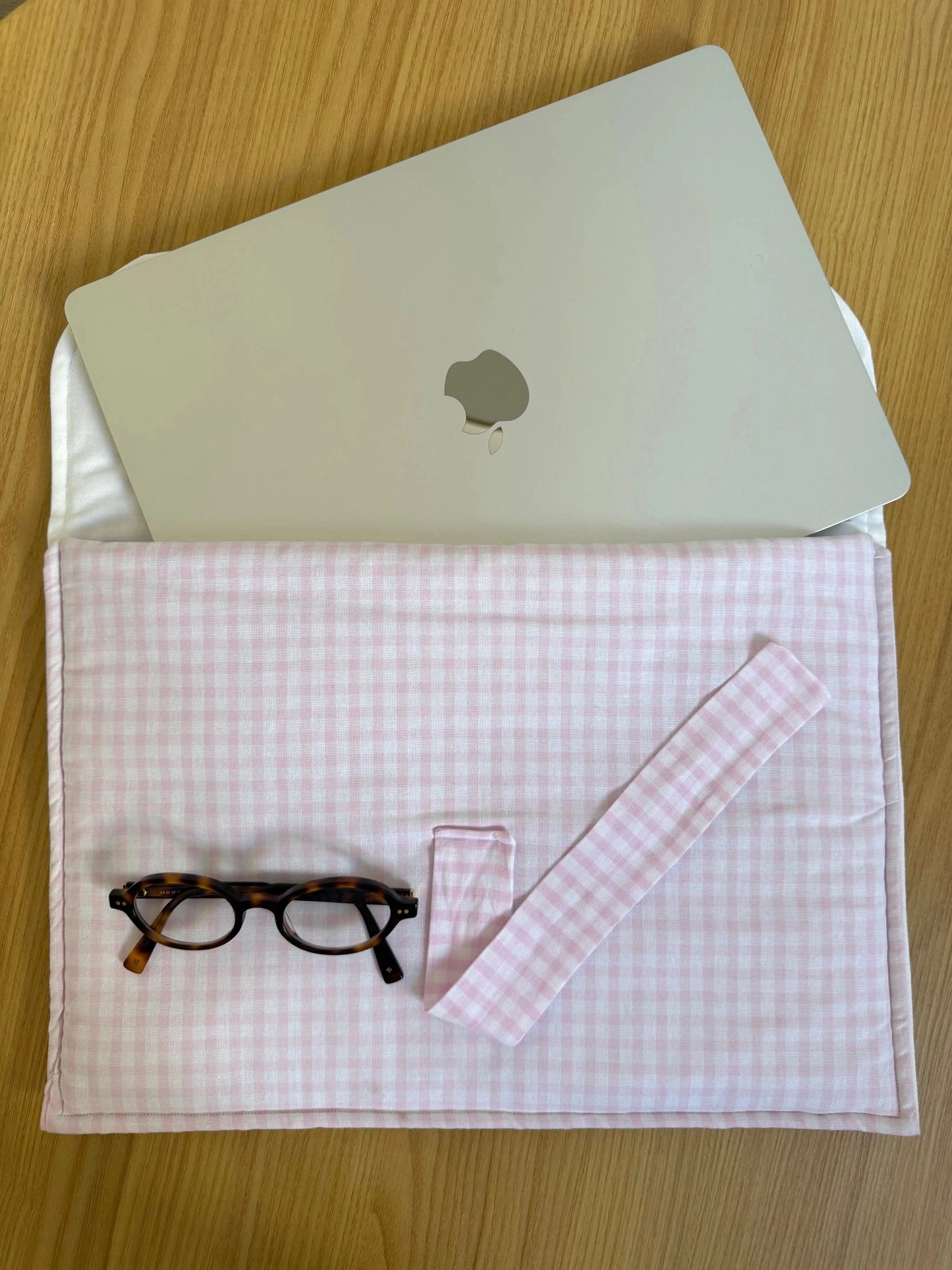 Housse d'ordinateur rose de lecture