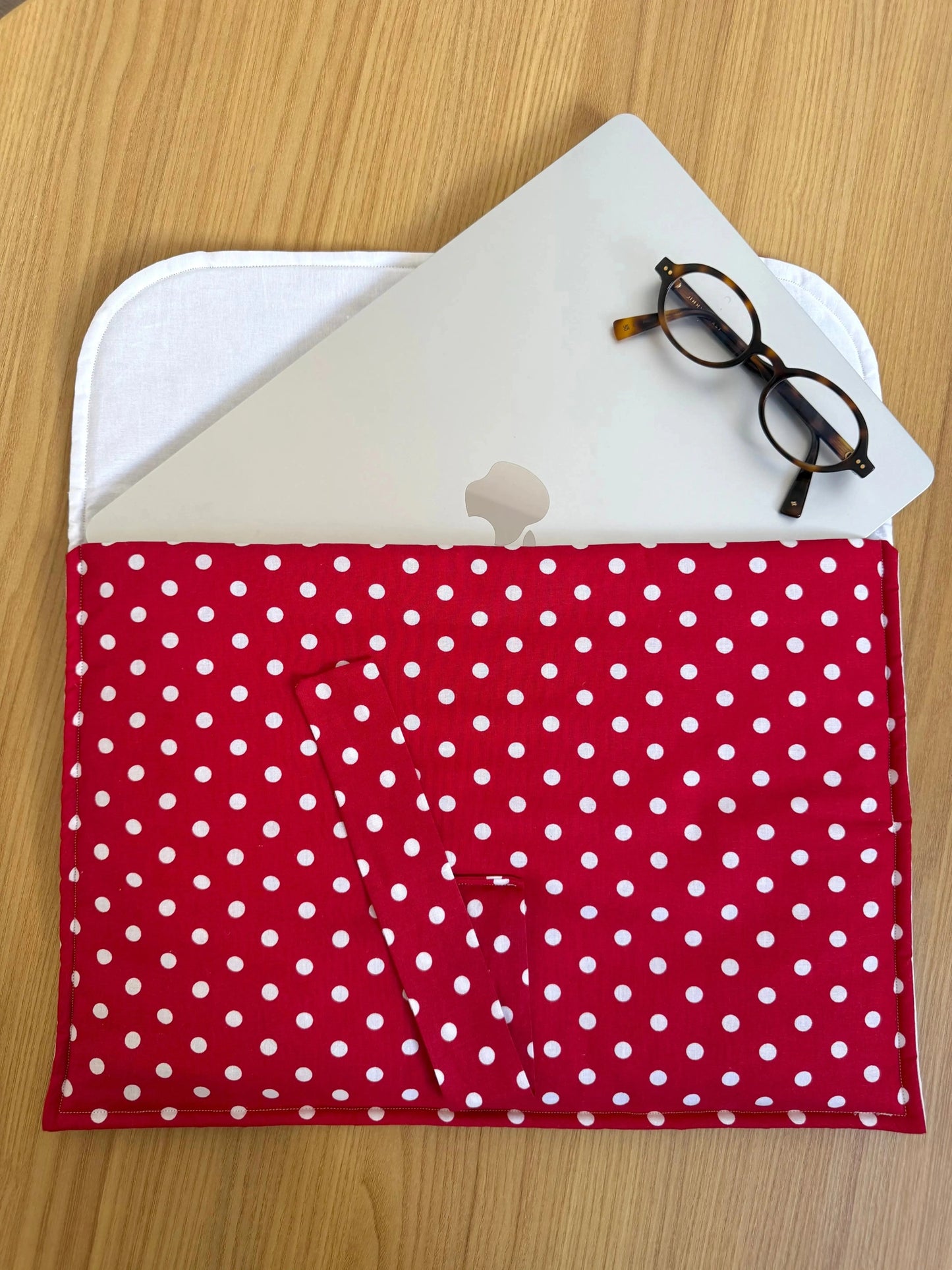 Housse d'ordinateur rouge coquette