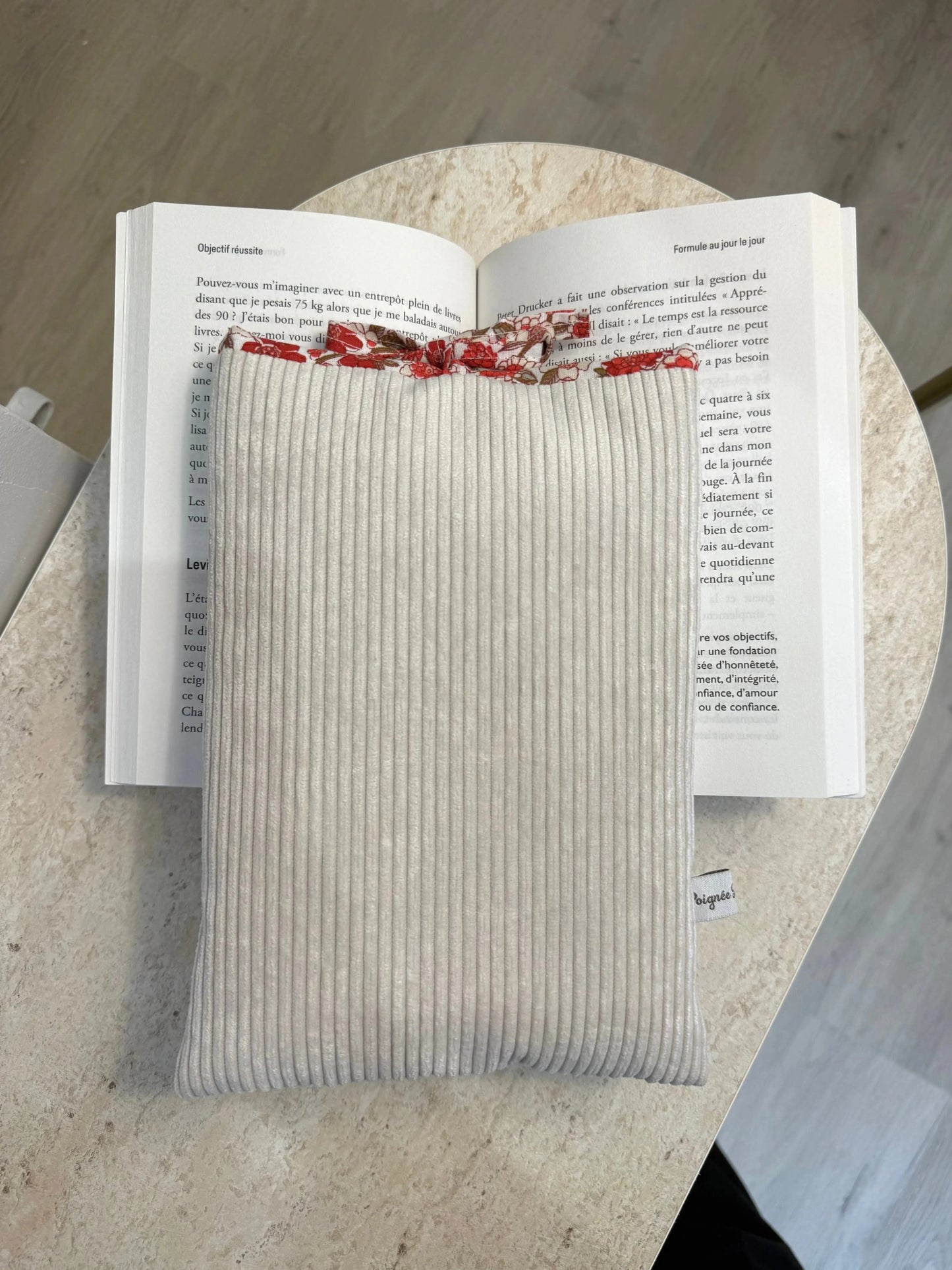 Pochette de livre Crème côtelé